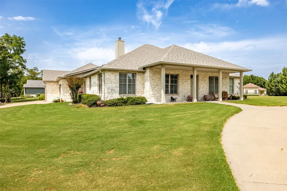 33389 S Coves Drive Afton, OK 74331