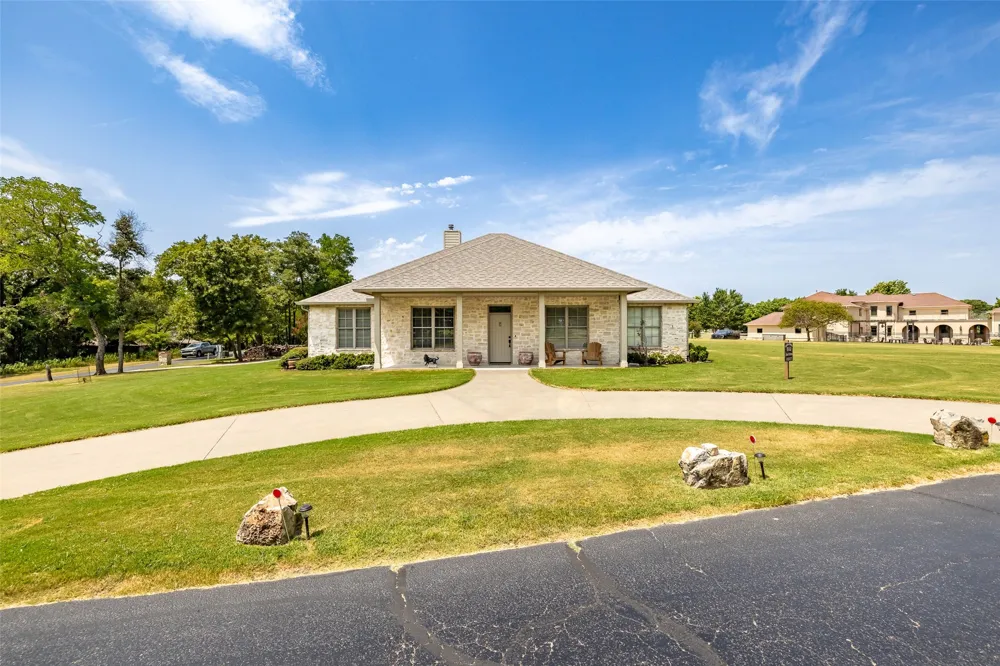 33389 S Coves Drive Afton, OK 74331