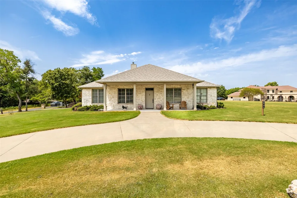 33389 S Coves Drive Afton, OK 74331