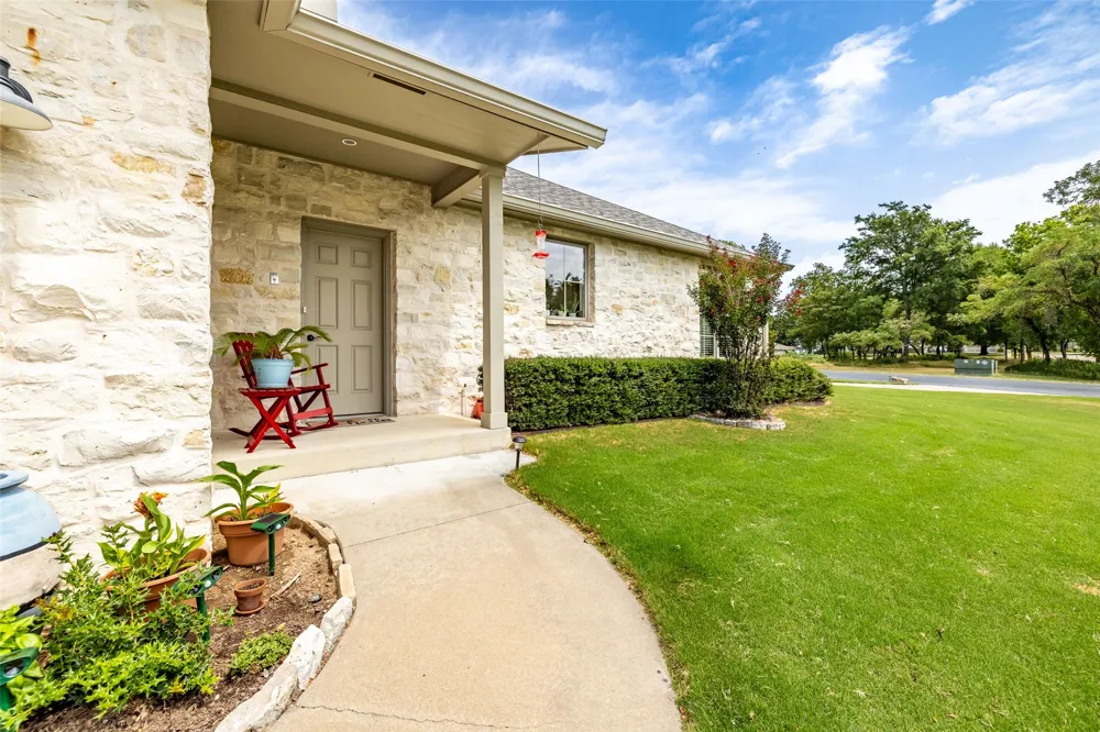 33389 S Coves Drive Afton, OK 74331