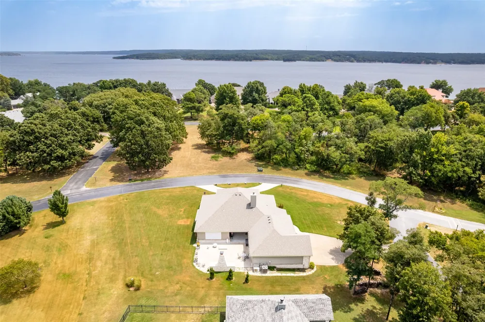 33389 S Coves Drive Afton, OK 74331