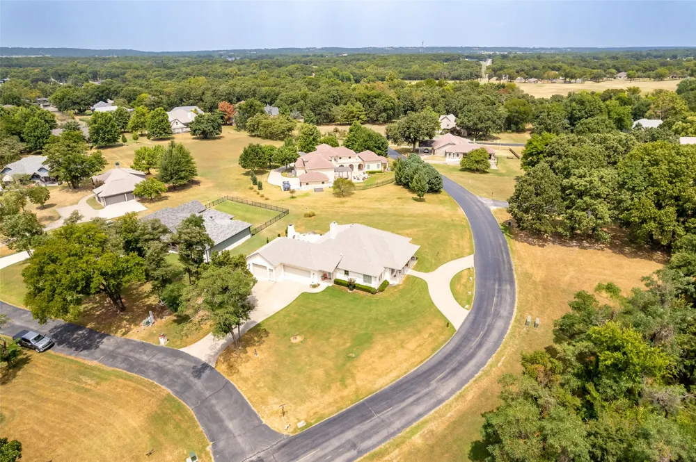 33389 S Coves Drive Afton, OK 74331