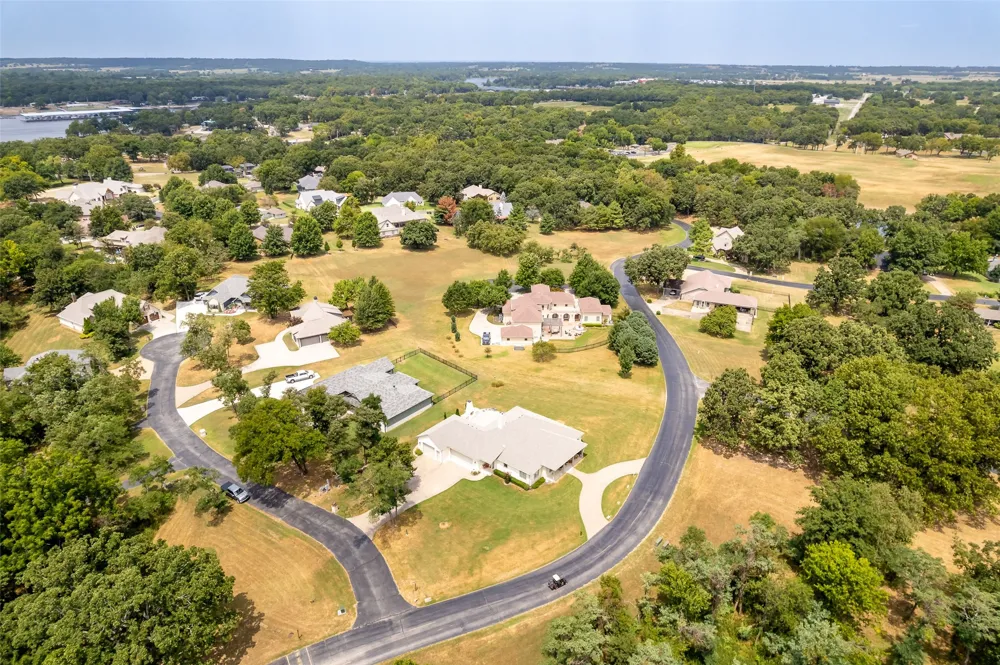 33389 S Coves Drive Afton, OK 74331