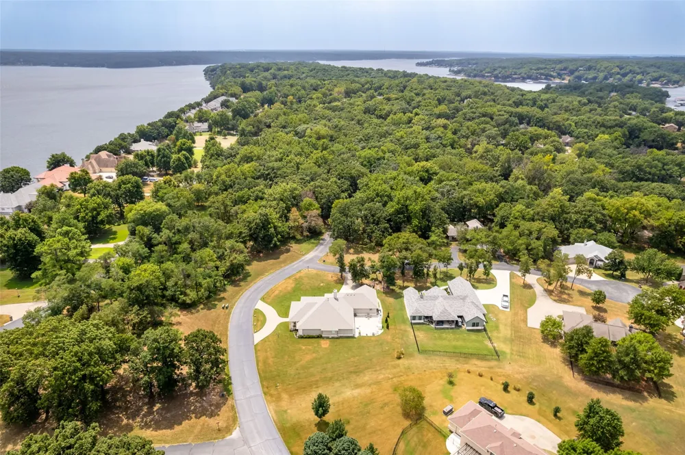 33389 S Coves Drive Afton, OK 74331
