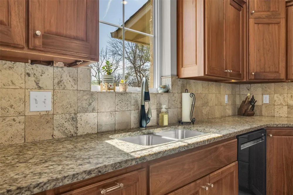 33389 S Coves Drive Afton, OK 74331