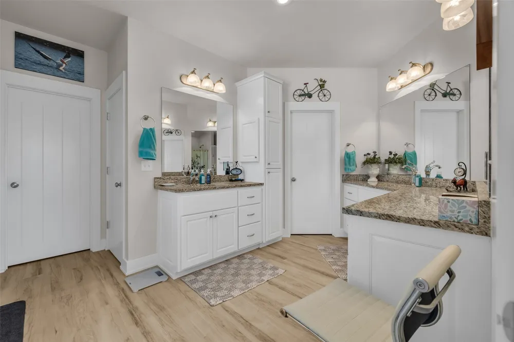 33389 S Coves Drive Afton, OK 74331
