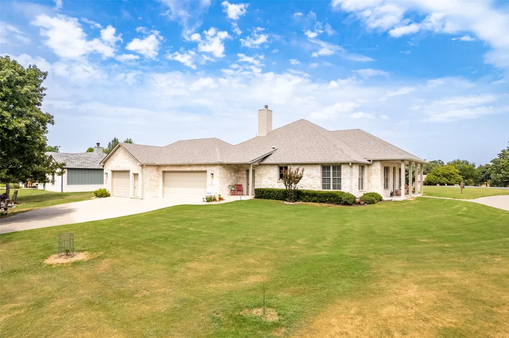 33389 S Coves Drive Afton, OK 74331