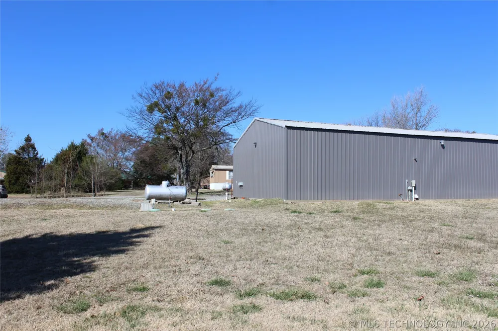 232 Erie Street Canadian, OK 74425