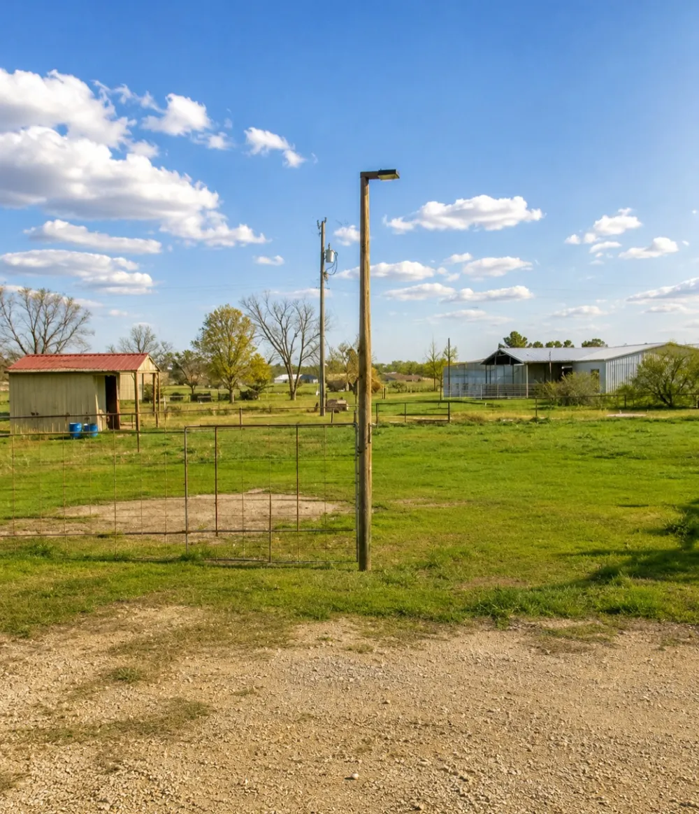 420576 EW Texanna Road Checotah, OK 74426