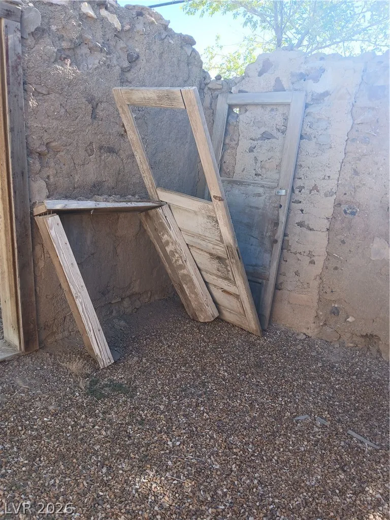 412 Columbia Street Goldfield, NV 89013