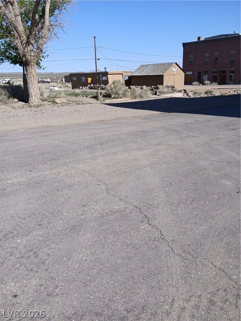 412 Columbia Street Goldfield, NV 89013