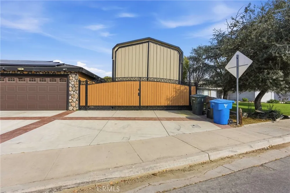 6317 Scenic Way Bakersfield, CA 93309