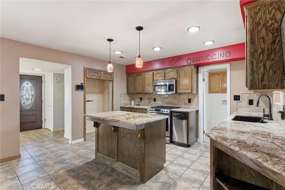 6317 Scenic Way Bakersfield, CA 93309
