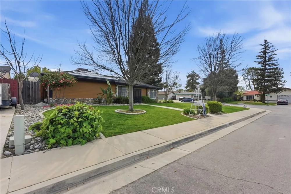 6317 Scenic Way Bakersfield, CA 93309