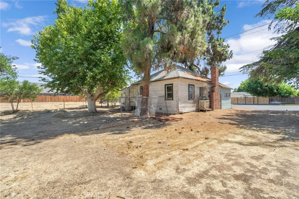 760 Sunnyside Clovis, CA 93611