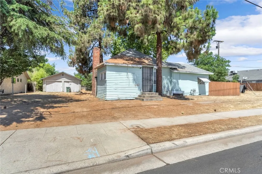 760 Sunnyside Clovis, CA 93611