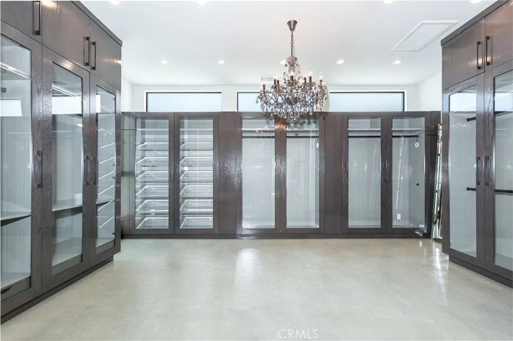 3965 Alta Mesa Studio City, CA 91604