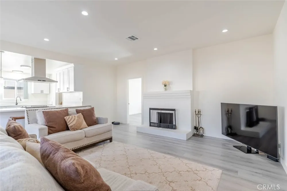 6216 Oak Temple City, CA 91780