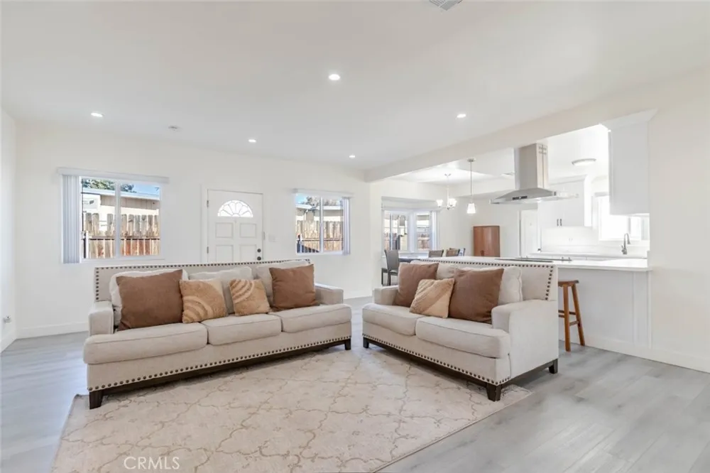 6216 Oak Temple City, CA 91780