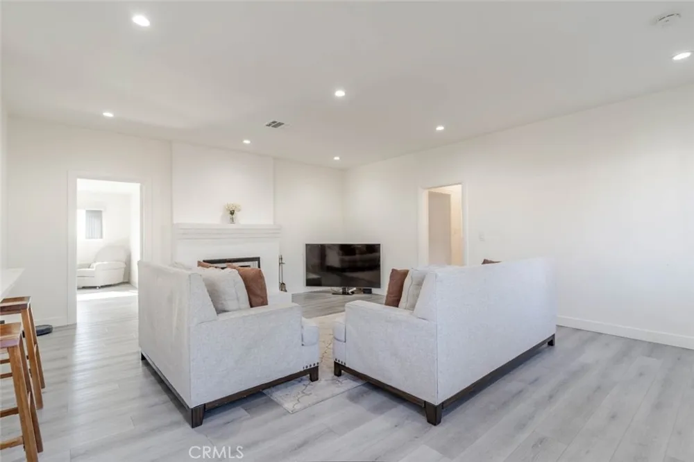 6216 Oak Temple City, CA 91780