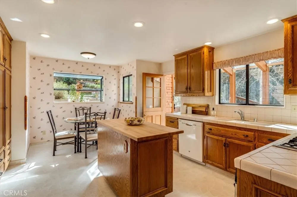 3171 Rogers Drive Cambria, CA 93428