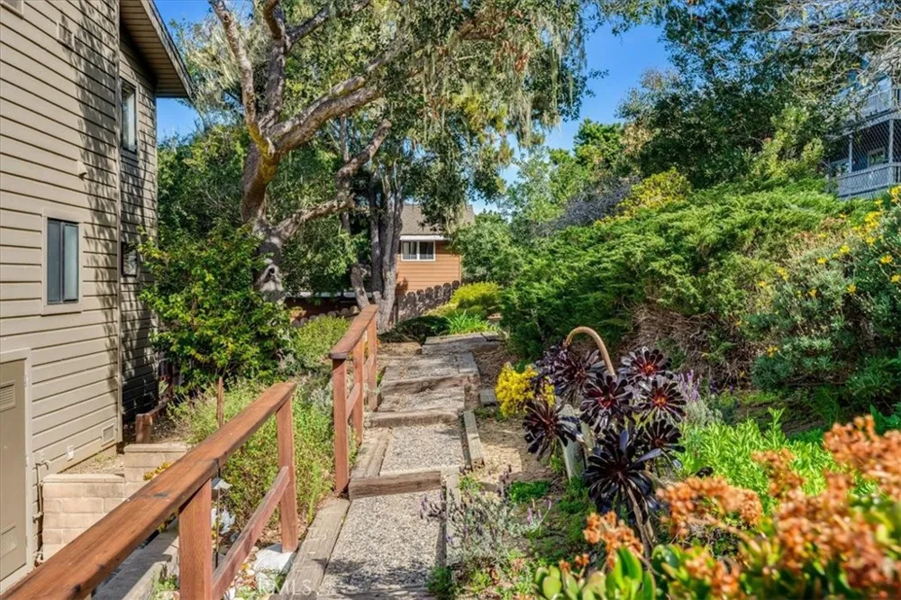 3171 Rogers Drive Cambria, CA 93428