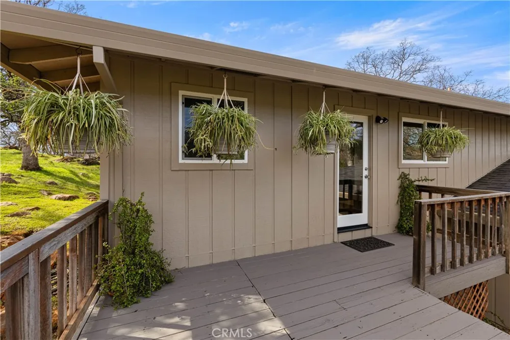 17444 Meadow View Drive Hidden Valley Lake, CA 95467