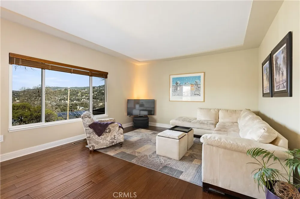 17444 Meadow View Drive Hidden Valley Lake, CA 95467
