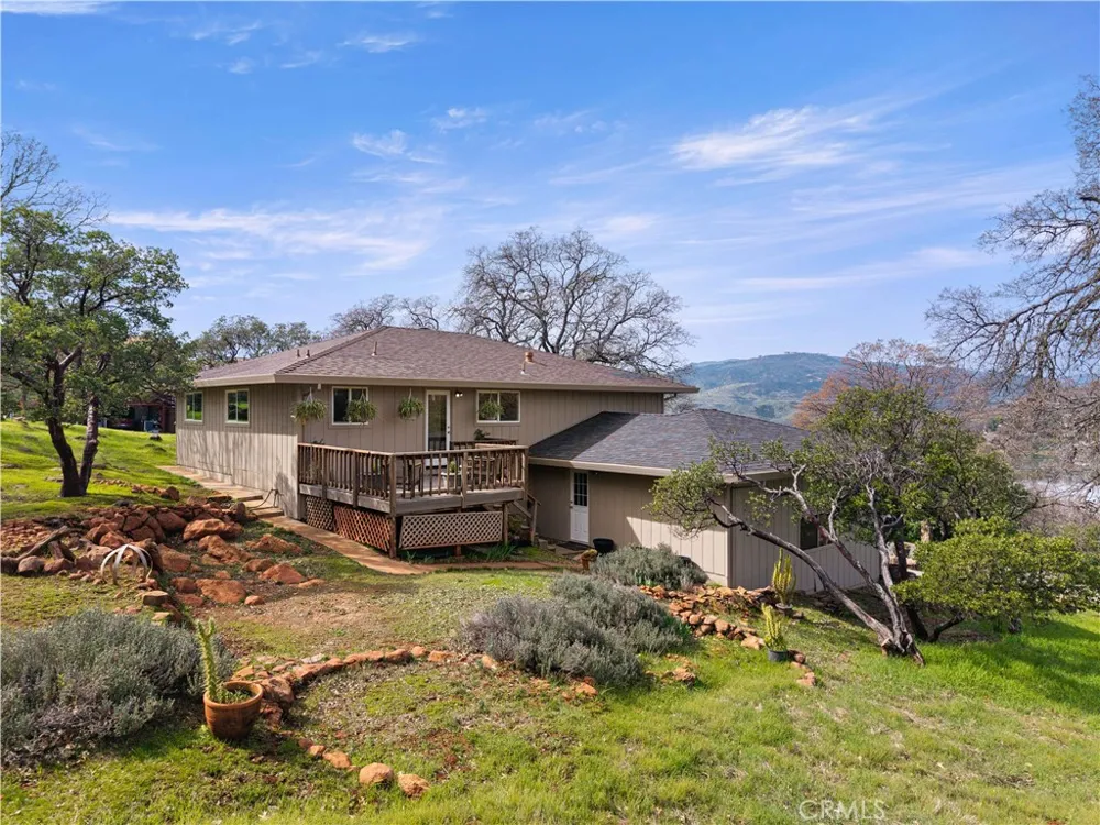 17444 Meadow View Drive Hidden Valley Lake, CA 95467