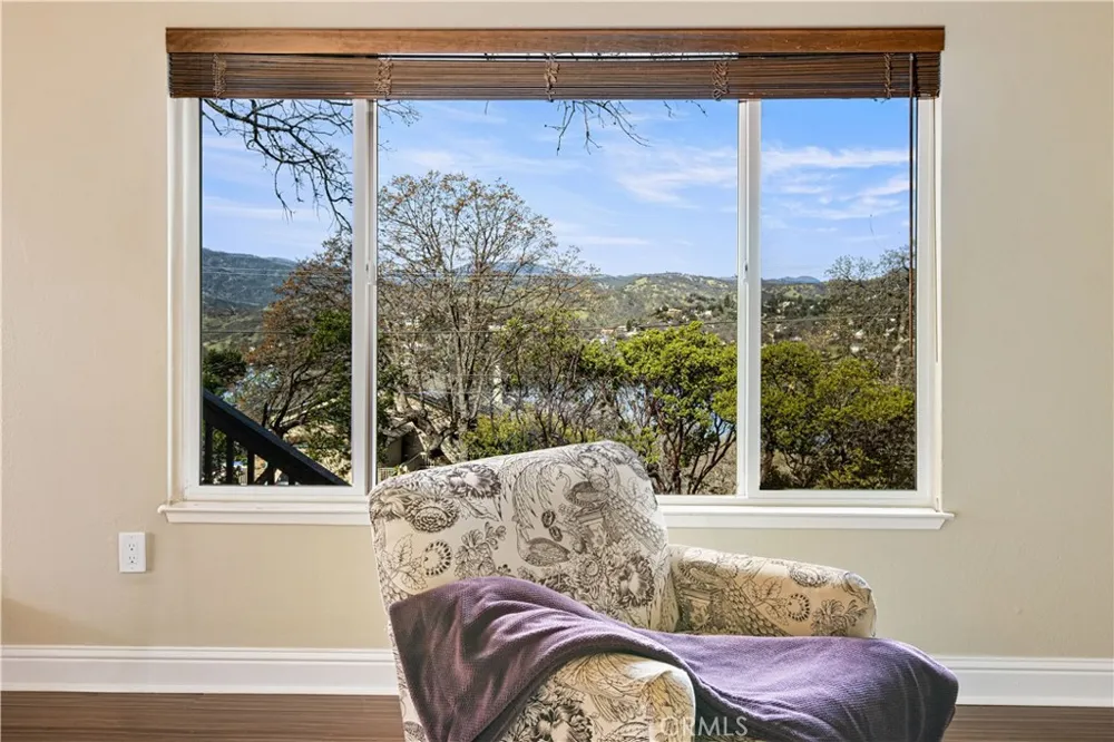 17444 Meadow View Drive Hidden Valley Lake, CA 95467