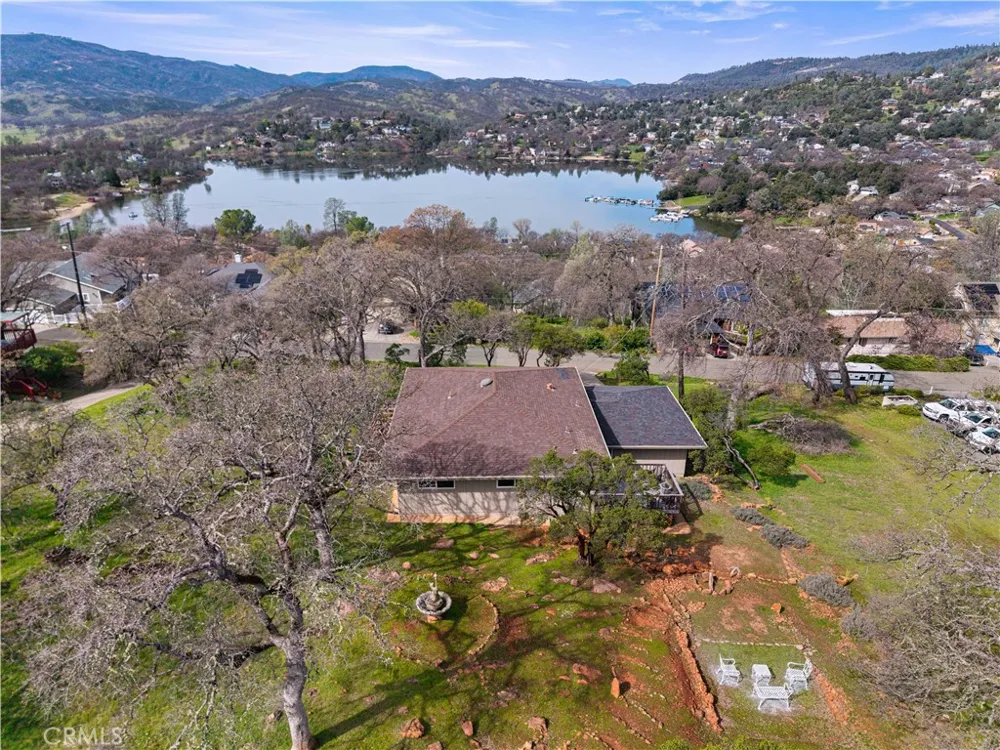 17444 Meadow View Drive Hidden Valley Lake, CA 95467