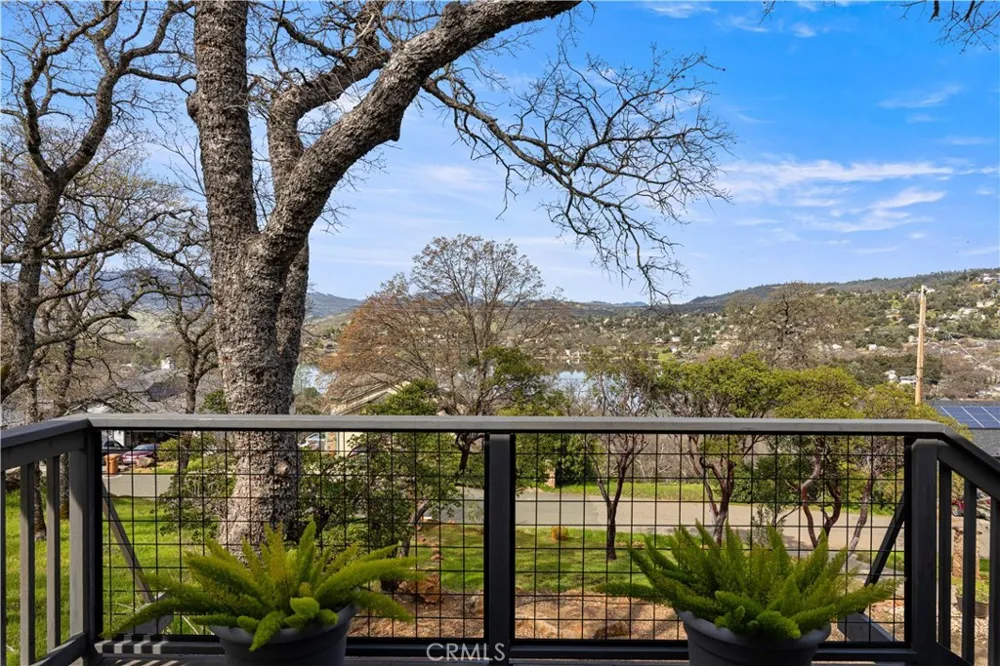 17444 Meadow View Drive Hidden Valley Lake, CA 95467