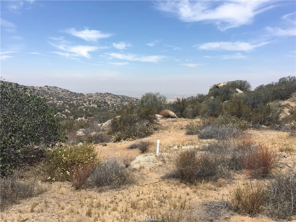 23016 Sky Mesa Road Homeland, CA 92548