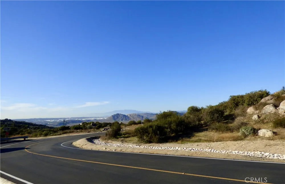 23016 Sky Mesa Road Homeland, CA 92548