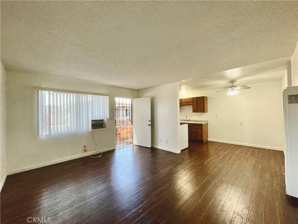 935 E Route 66 Glendora, CA 91740