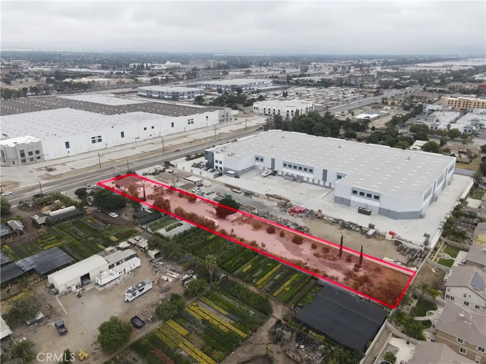 16569 Slover Fontana, CA 92337