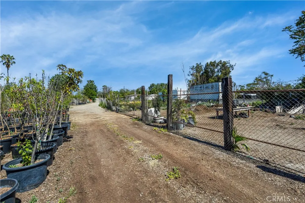 14664 Walters Eastvale, CA 92880