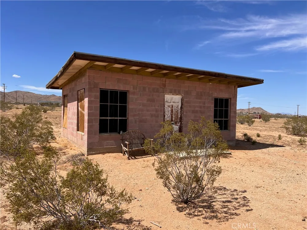 56172 Cone Boulevard Landers, CA 92285