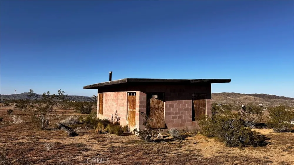 56172 Cone Boulevard Landers, CA 92285