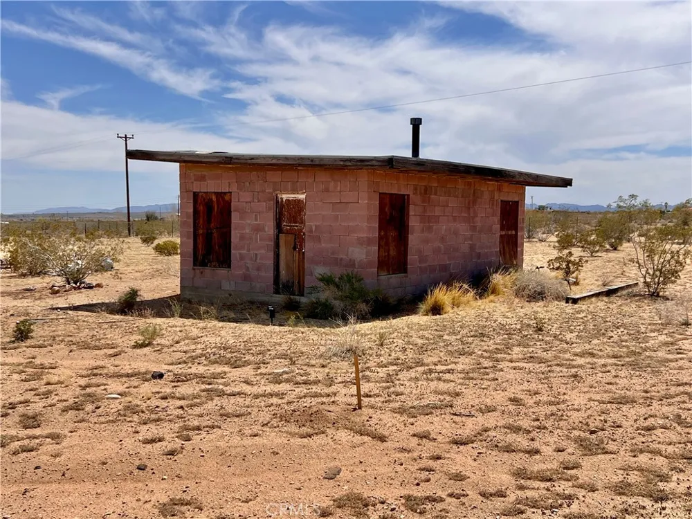 56172 Cone Boulevard Landers, CA 92285
