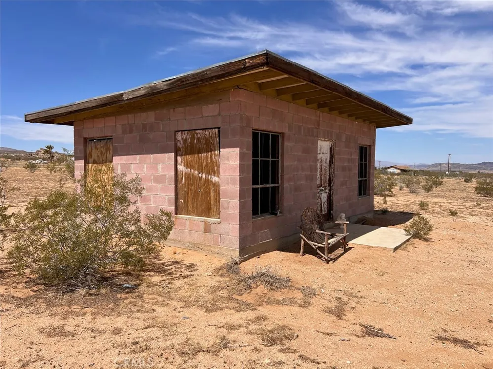 56172 Cone Boulevard Landers, CA 92285