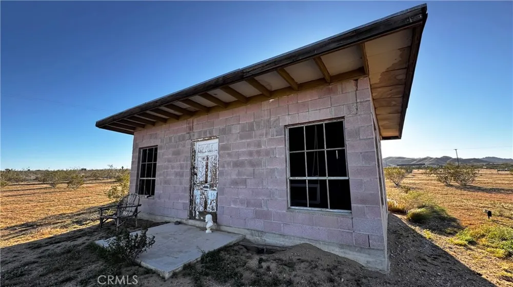 56172 Cone Boulevard Landers, CA 92285