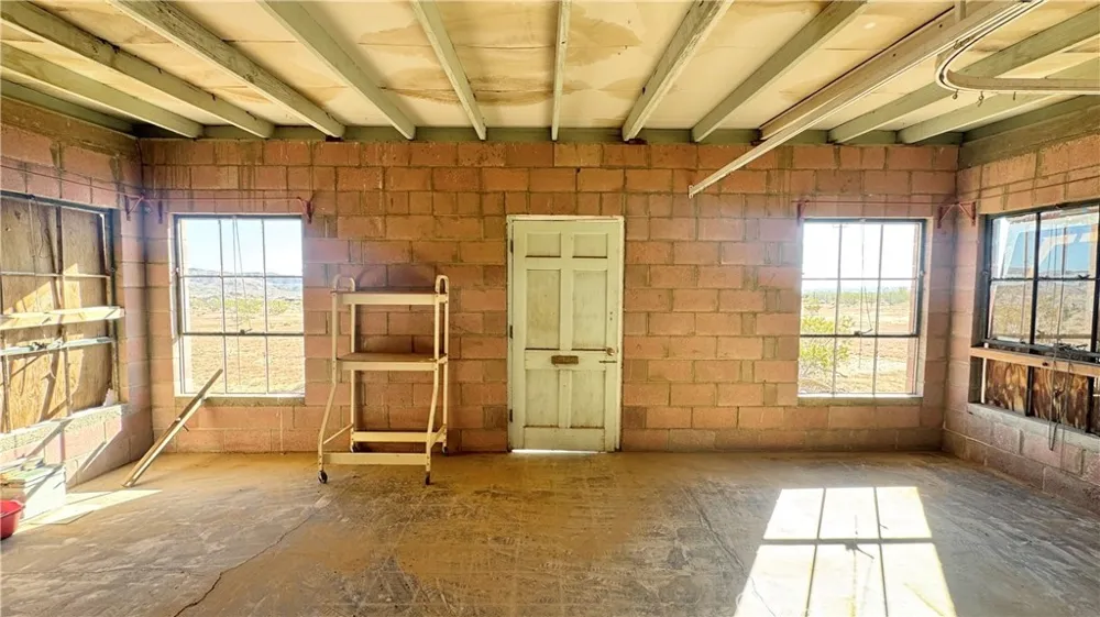 56172 Cone Boulevard Landers, CA 92285