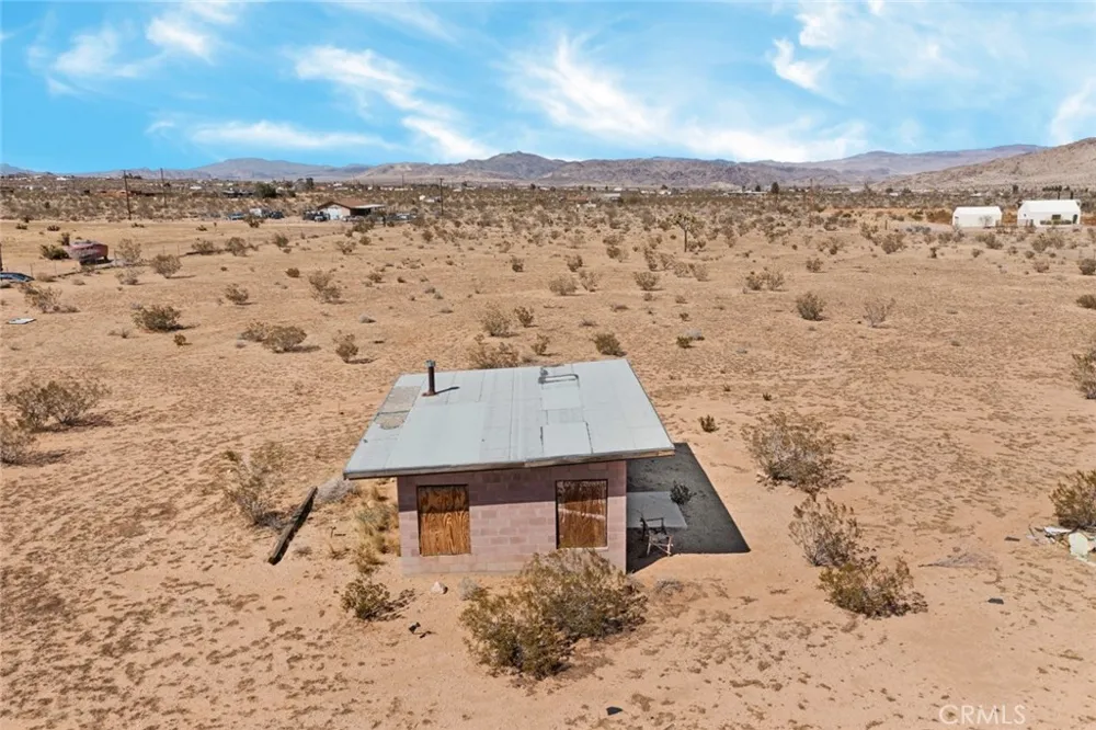 56172 Cone Boulevard Landers, CA 92285