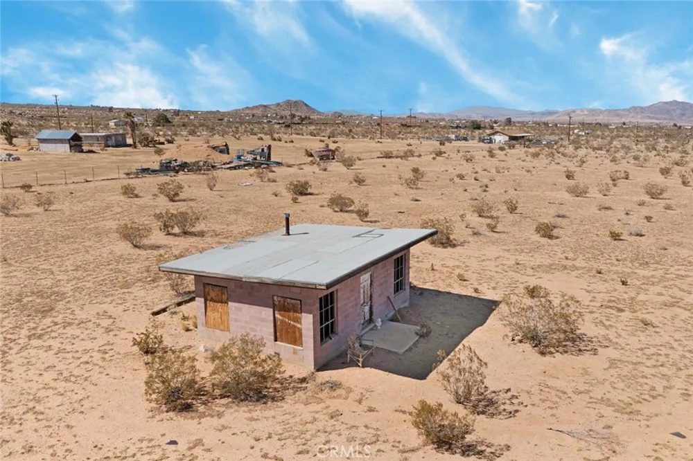 56172 Cone Boulevard Landers, CA 92285