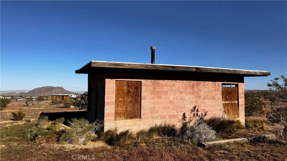 56172 Cone Boulevard Landers, CA 92285