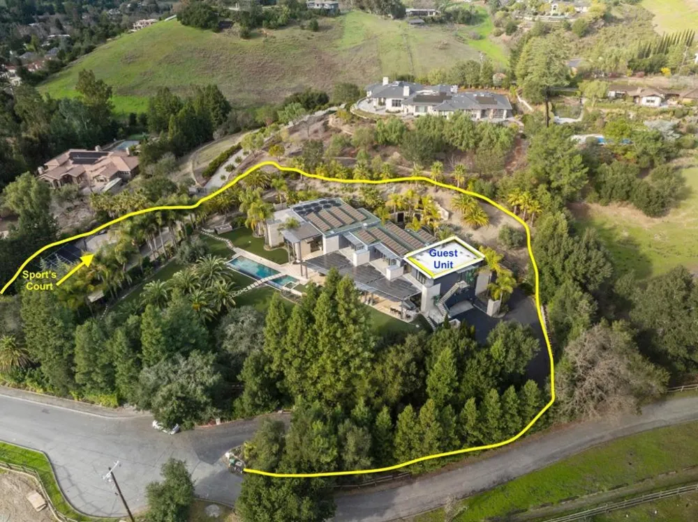 Address Not Shown Los Altos Hills, CA 94022