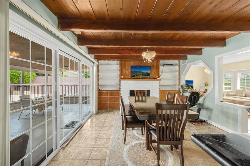 2183 Sinclair Pomona, CA 91767