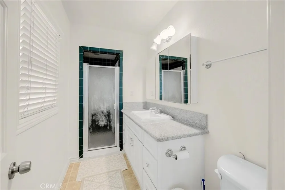 2183 Sinclair Pomona, CA 91767