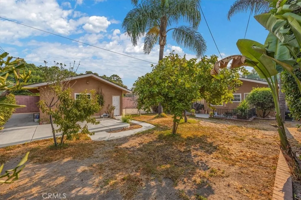 2183 Sinclair Pomona, CA 91767